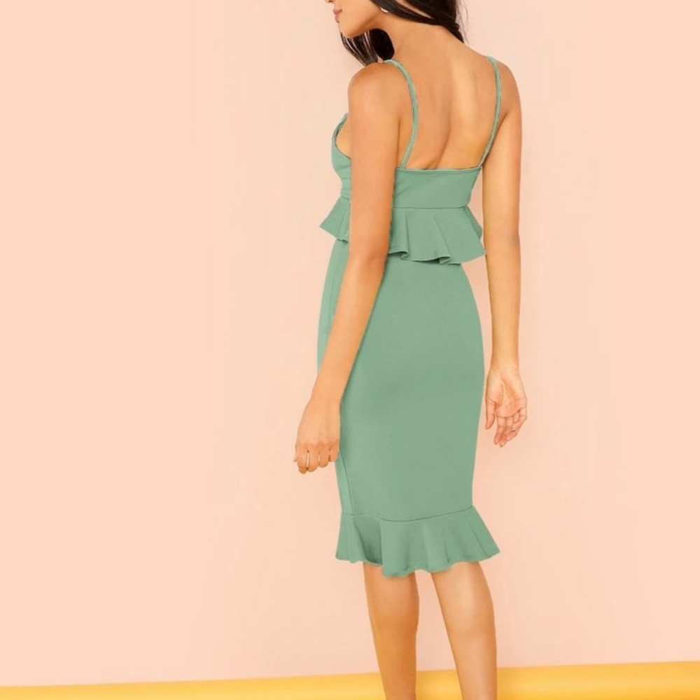 Dress - Picture 4 of 4